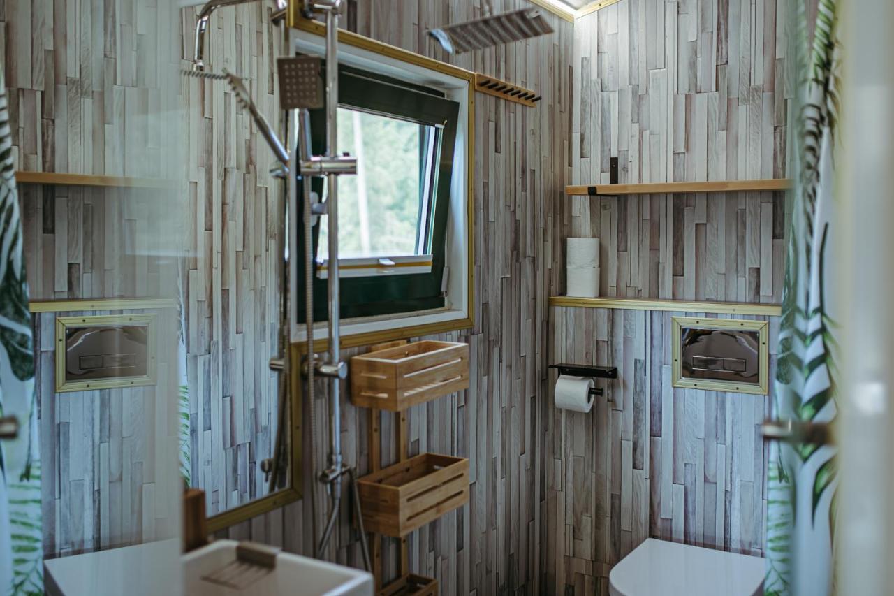 Herbals - Tree&Lake Houses With Bath, Sauna, Bikes, Motorboat Mielno  Esterno foto