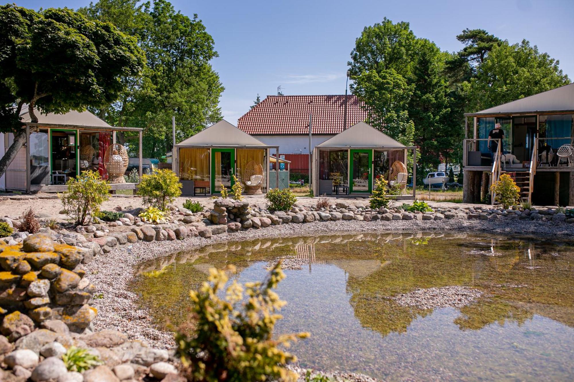 Herbals - Tree&Lake Houses With Bath, Sauna, Bikes, Motorboat Mielno  Esterno foto